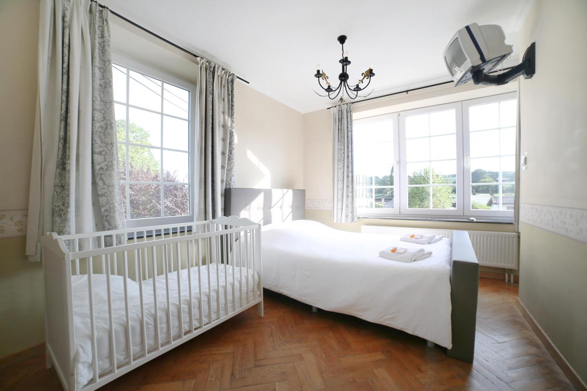 Dolce Villa Pool And Wellness Francorchamps Room photo