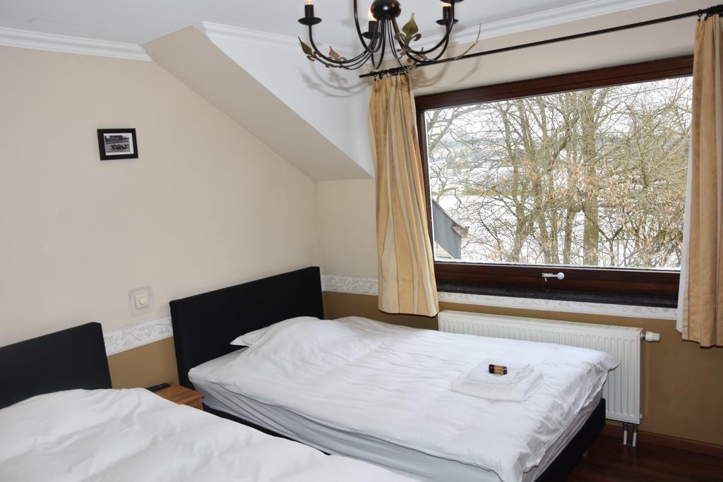 Dolce Villa Pool And Wellness Francorchamps Room photo