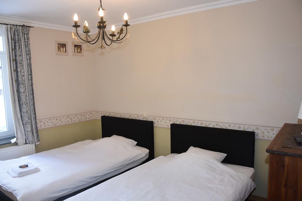 Dolce Villa Pool And Wellness Francorchamps Room photo
