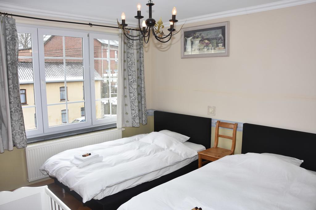 Dolce Villa Pool And Wellness Francorchamps Room photo
