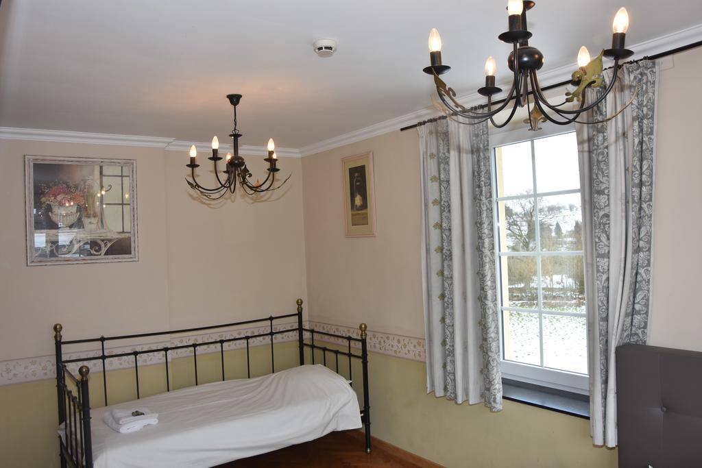 Dolce Villa Pool And Wellness Francorchamps Room photo